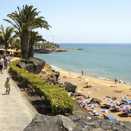 Manuela, Modern 3 Bed Villa With Ac & Wifi