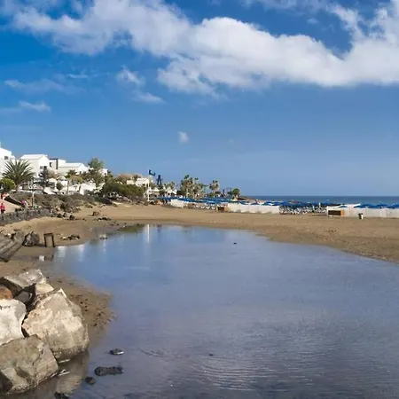Manuela, Modern 3 Bed Villa With Ac & Wifi Villa