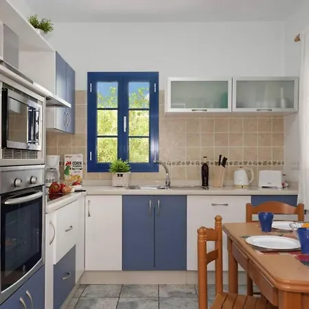 Villa Manuela, Modern 3 Bed Villa With Ac & Wifi *